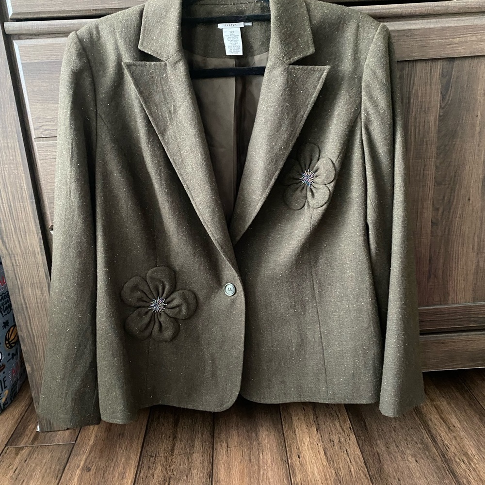 Evelyn blazer&suit jacket women green size 14W with 2 beautiful flowers accent